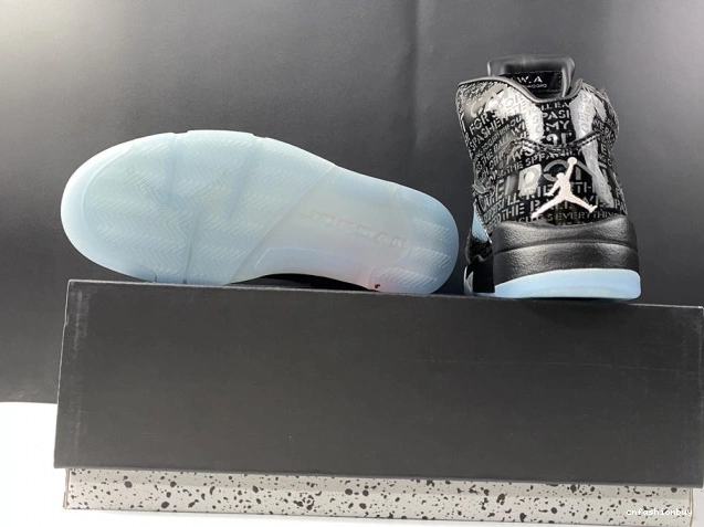 633068-010 Doernbecher AIR Retro 5 Jordan 0807